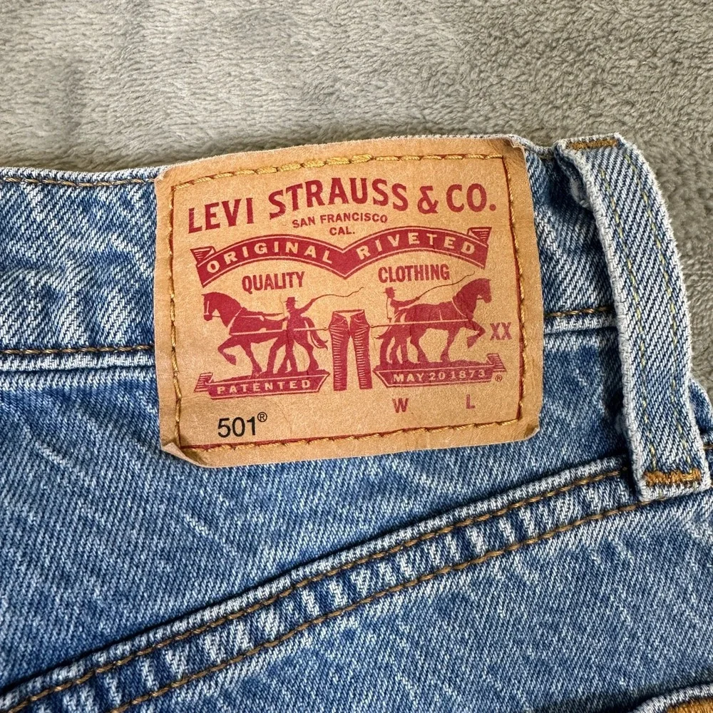 Levis 501 Original High Waisted Denim Shorts Blue Medium Wash Button Fly Size 24